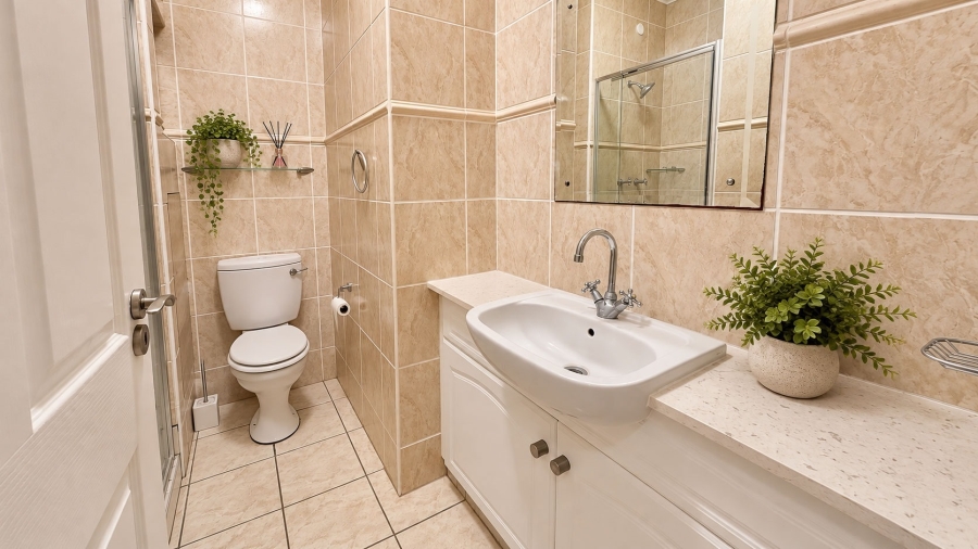 2 Bedroom Property for Sale in Summerstrand Eastern Cape